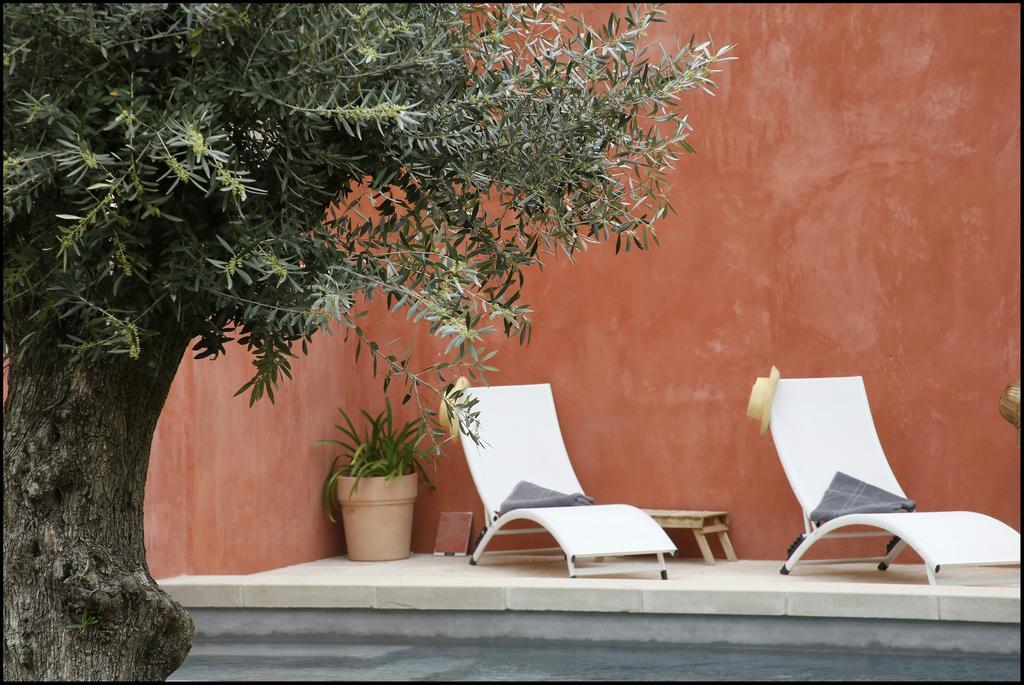 La Maison Rouge D'Uzes B&B المظهر الخارجي الصورة