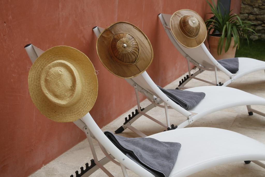 La Maison Rouge D'Uzes B&B المظهر الخارجي الصورة