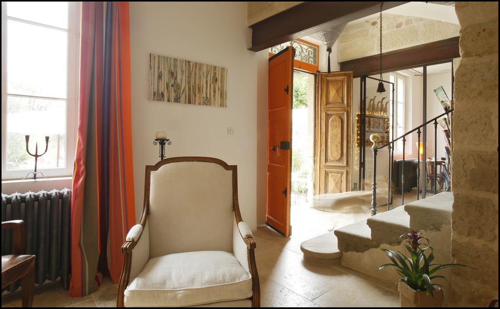 La Maison Rouge D'Uzes B&B المظهر الخارجي الصورة