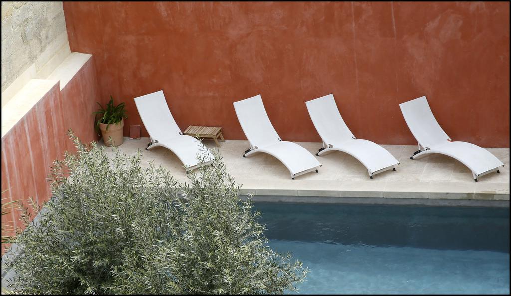La Maison Rouge D'Uzes B&B المظهر الخارجي الصورة