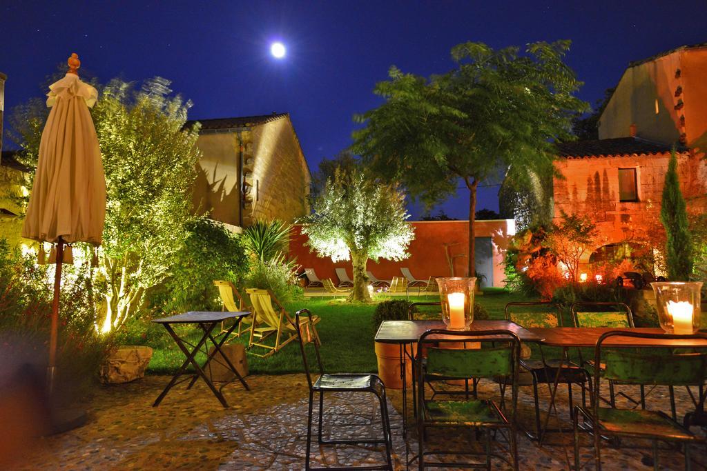 La Maison Rouge D'Uzes B&B المظهر الخارجي الصورة